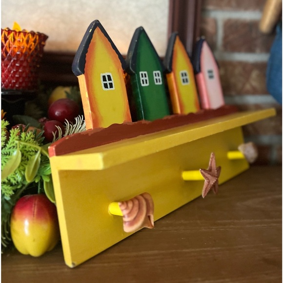 Rare VTG Wooden Towel Hook Wall Display
Shelf Home Decor Seashells
Beach House - Picture 2 of 5
